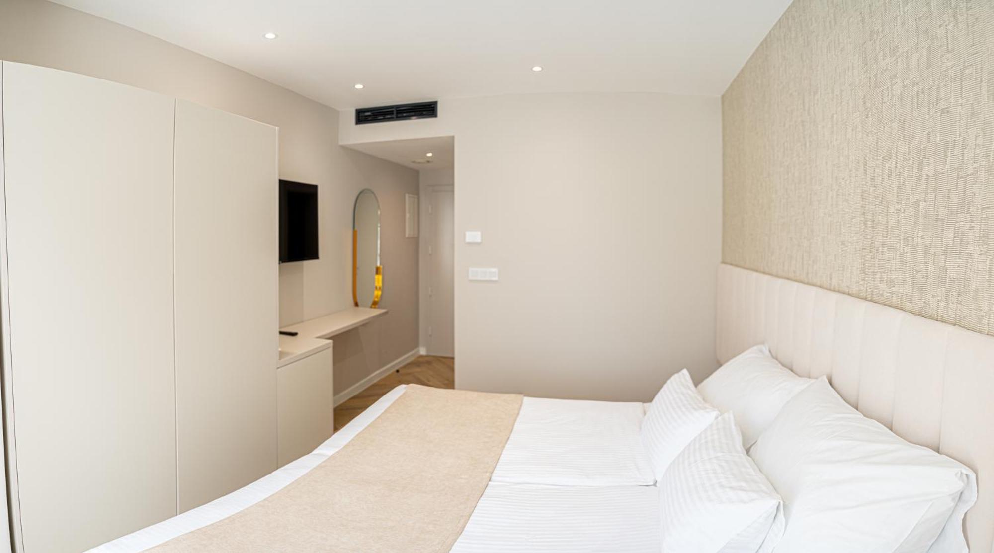 Lala Hotel Босанска Крупа Екстериор снимка
