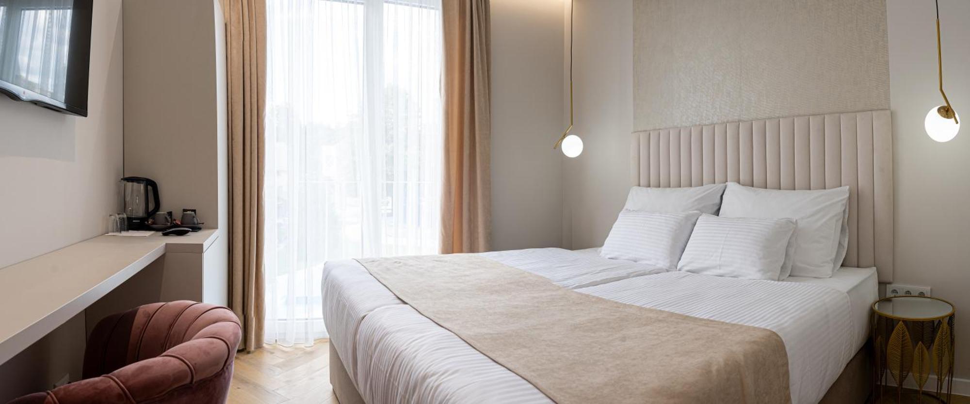 Lala Hotel Босанска Крупа Екстериор снимка