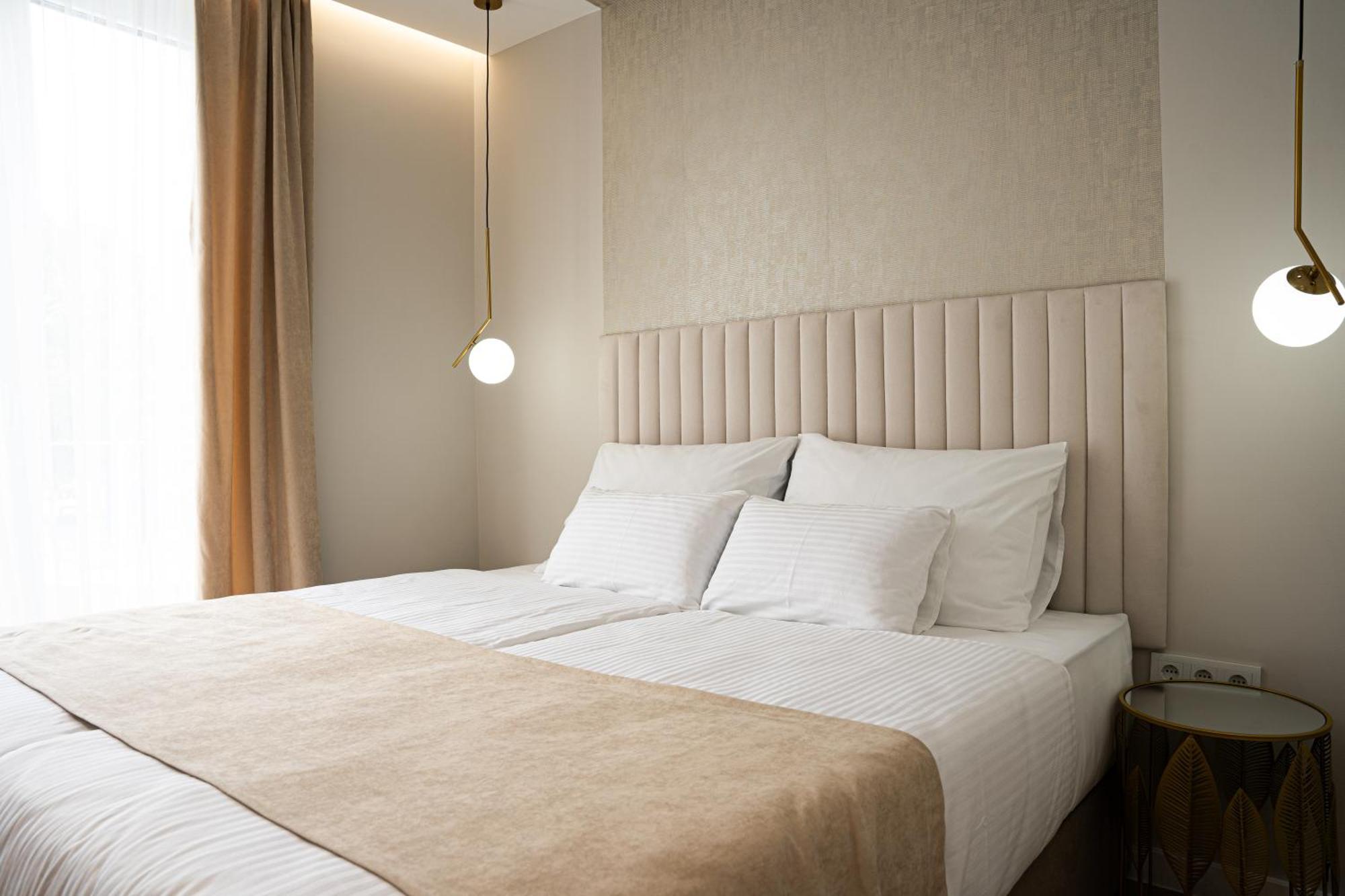 Lala Hotel Босанска Крупа Екстериор снимка