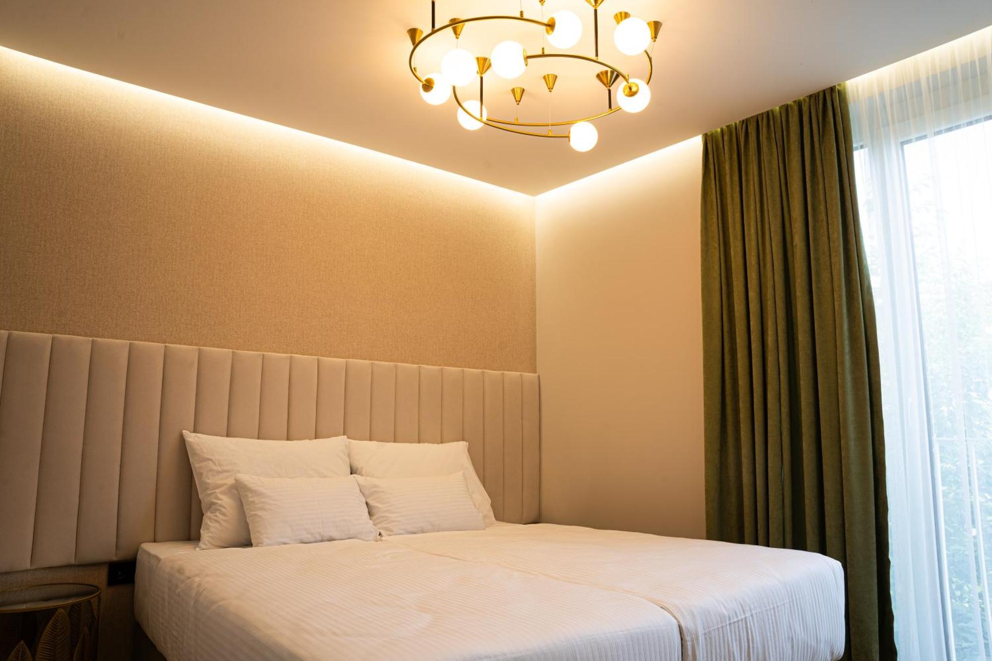 Lala Hotel Босанска Крупа Екстериор снимка