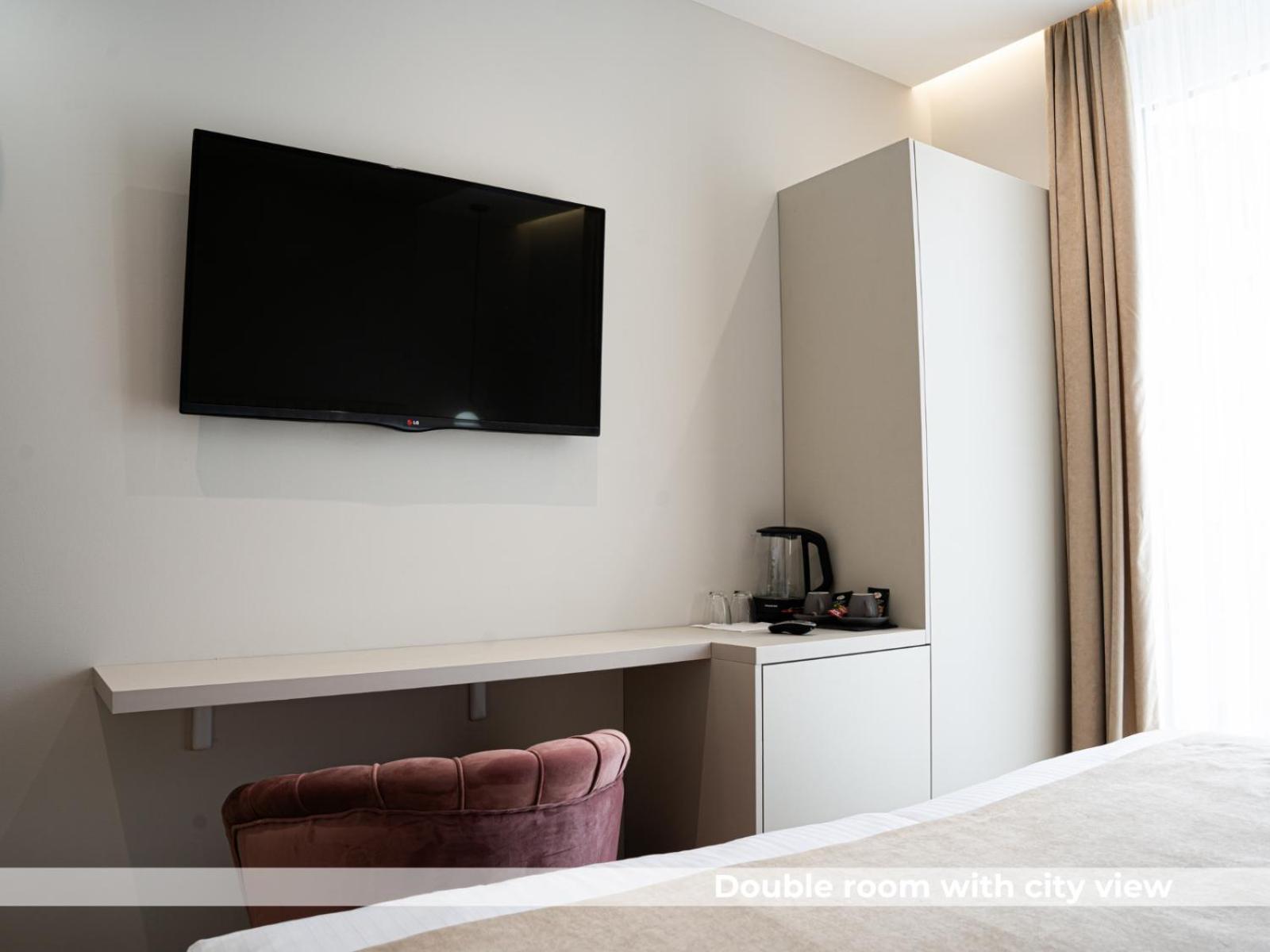Lala Hotel Босанска Крупа Екстериор снимка